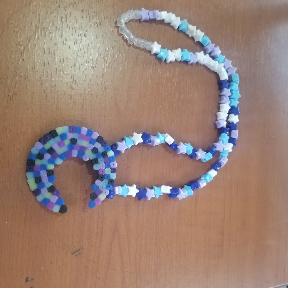 Crecent moon perler